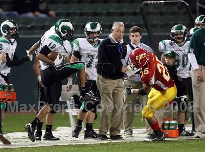Thumbnail 3 in St. Mary's vs. Cathedral (CIF State D2 Final) photogallery.