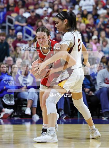 Thumbnail 1 in Fairfield vs. Holliday (UIL 3A Basketball State Final) photogallery.