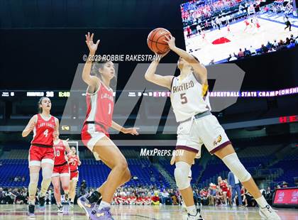 Thumbnail 3 in Fairfield vs. Holliday (UIL 3A Basketball State Final) photogallery.