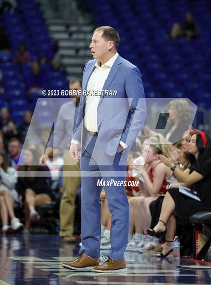 Thumbnail 2 in Fairfield vs. Holliday (UIL 3A Basketball State Final) photogallery.