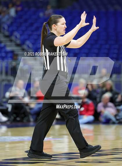 Thumbnail 3 in Fairfield vs. Holliday (UIL 3A Basketball State Final) photogallery.