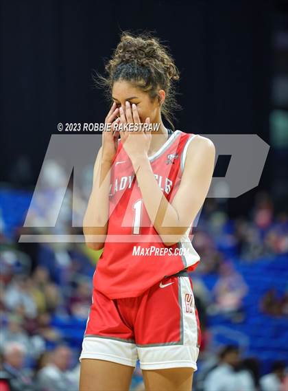 Thumbnail 2 in Fairfield vs. Holliday (UIL 3A Basketball State Final) photogallery.