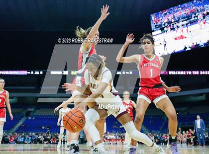 Thumbnail 2 in Fairfield vs. Holliday (UIL 3A Basketball State Final) photogallery.