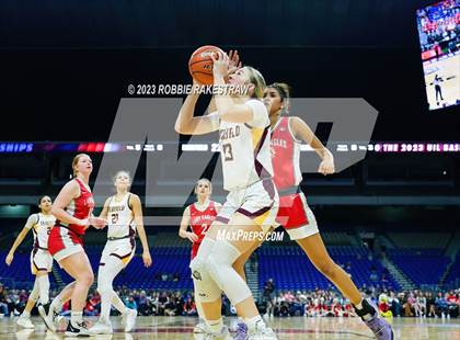 Thumbnail 3 in Fairfield vs. Holliday (UIL 3A Basketball State Final) photogallery.