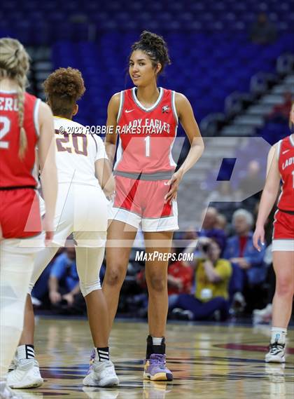 Thumbnail 1 in Fairfield vs. Holliday (UIL 3A Basketball State Final) photogallery.