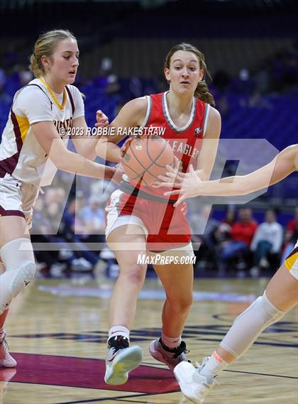 Thumbnail 1 in Fairfield vs. Holliday (UIL 3A Basketball State Final) photogallery.