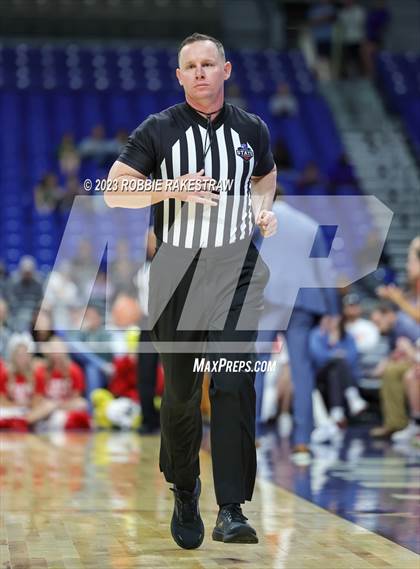 Thumbnail 2 in Fairfield vs. Holliday (UIL 3A Basketball State Final) photogallery.