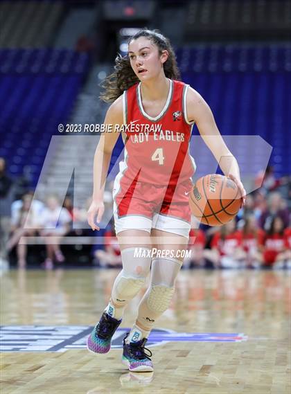 Thumbnail 1 in Fairfield vs. Holliday (UIL 3A Basketball State Final) photogallery.