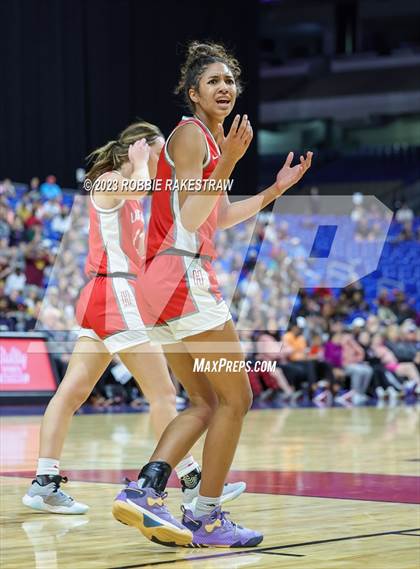 Thumbnail 3 in Fairfield vs. Holliday (UIL 3A Basketball State Final) photogallery.