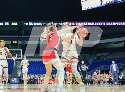 Thumbnail 2 in Fairfield vs. Holliday (UIL 3A Basketball State Final) photogallery.