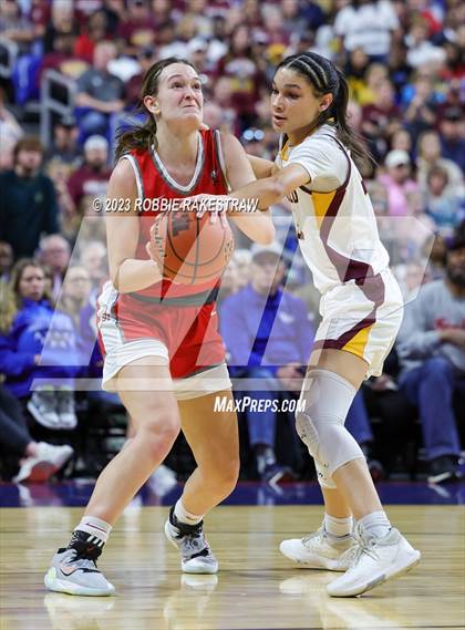 Thumbnail 3 in Fairfield vs. Holliday (UIL 3A Basketball State Final) photogallery.