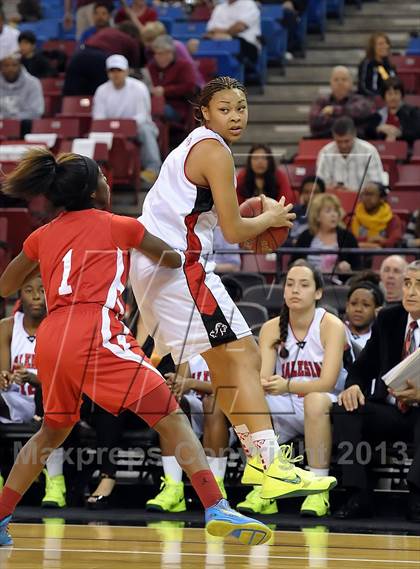 Thumbnail 3 in Serra vs. Salesian (CIF State D4 Final) photogallery.