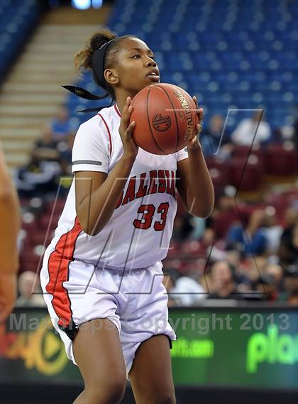 Thumbnail 2 in Serra vs. Salesian (CIF State D4 Final) photogallery.