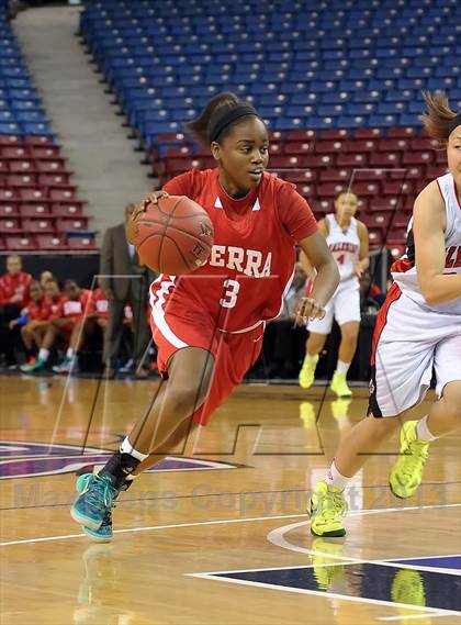Thumbnail 3 in Serra vs. Salesian (CIF State D4 Final) photogallery.