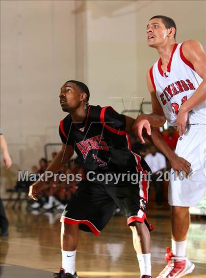 Thumbnail 3 in Etiwanda vs. Centennial (Pangos Dream Classic) photogallery.