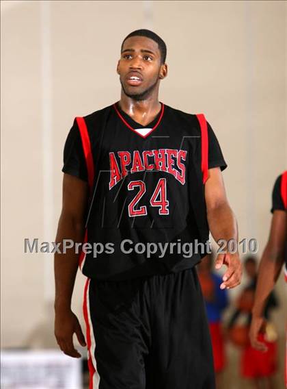 Thumbnail 3 in Etiwanda vs. Centennial (Pangos Dream Classic) photogallery.