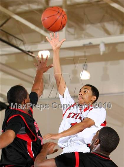 Thumbnail 1 in Etiwanda vs. Centennial (Pangos Dream Classic) photogallery.