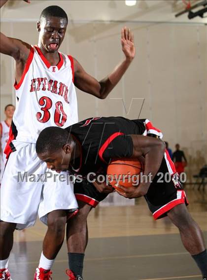 Thumbnail 2 in Etiwanda vs. Centennial (Pangos Dream Classic) photogallery.