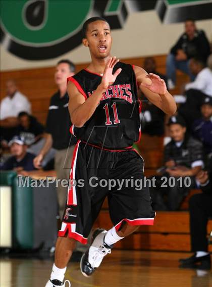 Thumbnail 3 in Etiwanda vs. Centennial (Pangos Dream Classic) photogallery.