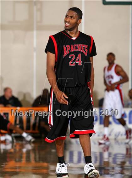 Thumbnail 2 in Etiwanda vs. Centennial (Pangos Dream Classic) photogallery.