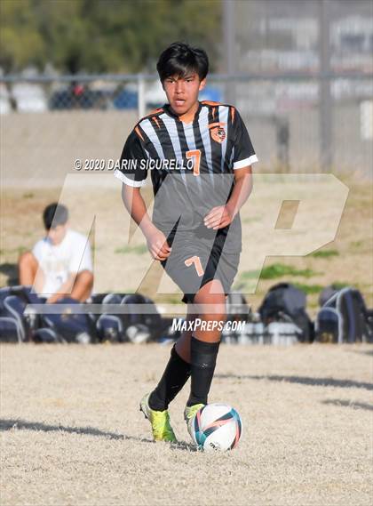 Thumbnail 1 in Globe vs Parker (Bohdie Larson Celebration Classic) photogallery.