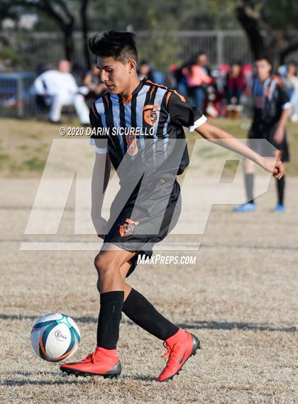 Thumbnail 2 in Globe vs Parker (Bohdie Larson Celebration Classic) photogallery.