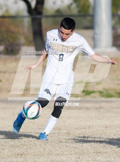 Thumbnail 1 in Globe vs Parker (Bohdie Larson Celebration Classic) photogallery.