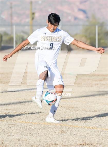 Thumbnail 2 in Globe vs Parker (Bohdie Larson Celebration Classic) photogallery.