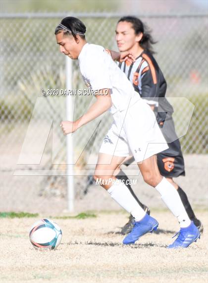 Thumbnail 3 in Globe vs Parker (Bohdie Larson Celebration Classic) photogallery.