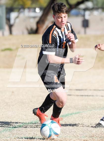 Thumbnail 2 in Globe vs Parker (Bohdie Larson Celebration Classic) photogallery.