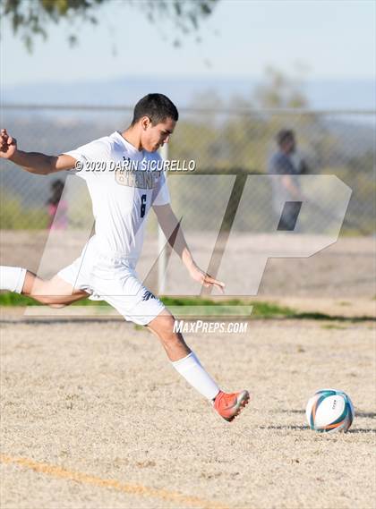 Thumbnail 2 in Globe vs Parker (Bohdie Larson Celebration Classic) photogallery.