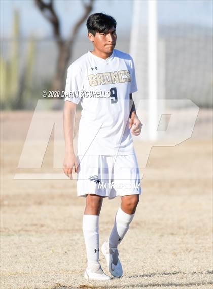 Thumbnail 2 in Globe vs Parker (Bohdie Larson Celebration Classic) photogallery.