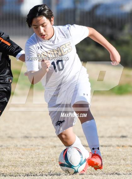 Thumbnail 3 in Globe vs Parker (Bohdie Larson Celebration Classic) photogallery.