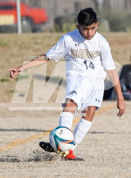 Thumbnail 3 in Globe vs Parker (Bohdie Larson Celebration Classic) photogallery.