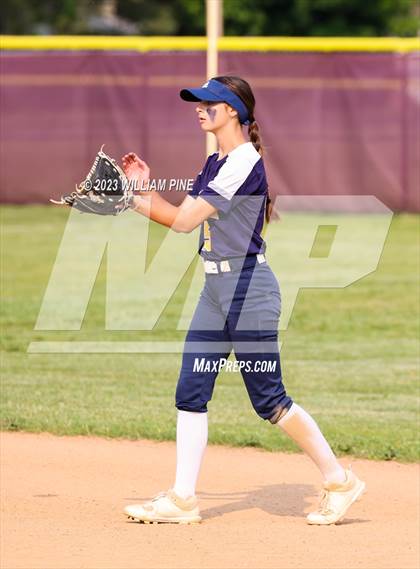 Thumbnail 3 in Pine Bush @ Kingston (Sectin 9 Quarterfinal) photogallery.