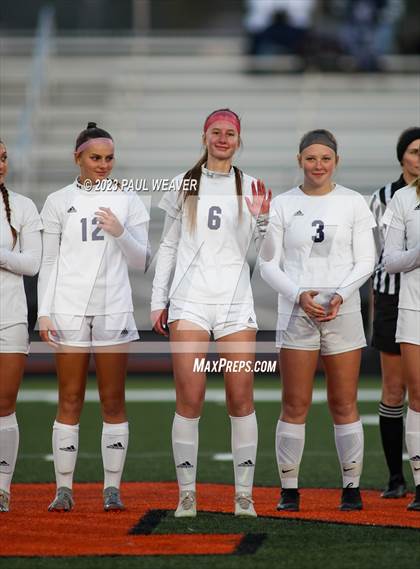 Thumbnail 3 in Montoursville vs. Central Columbia (PIAA District IV 2A Championship) photogallery.