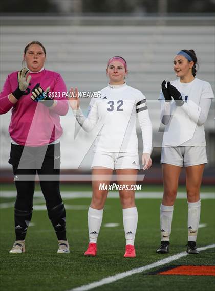 Thumbnail 3 in Montoursville vs. Central Columbia (PIAA District IV 2A Championship) photogallery.