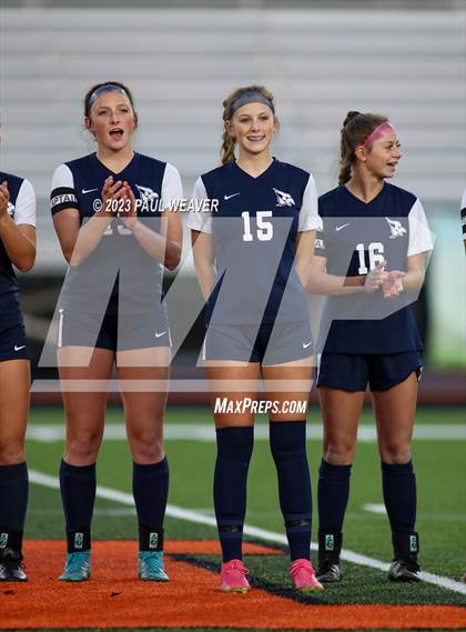 Thumbnail 3 in Montoursville vs. Central Columbia (PIAA District IV 2A Championship) photogallery.