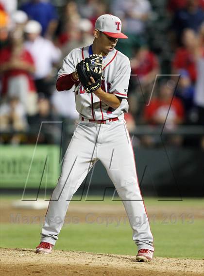 Thumbnail 2 in Foy H. Moody vs. Tomball (UIL 4A Final) photogallery.