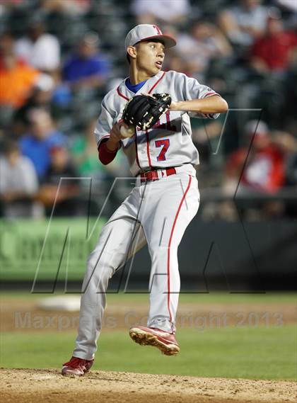 Thumbnail 2 in Foy H. Moody vs. Tomball (UIL 4A Final) photogallery.