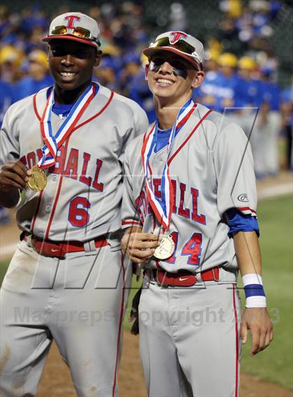 Thumbnail 3 in Foy H. Moody vs. Tomball (UIL 4A Final) photogallery.