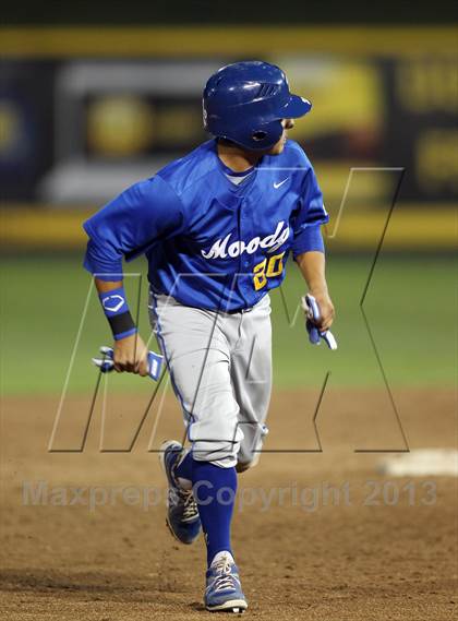 Thumbnail 1 in Foy H. Moody vs. Tomball (UIL 4A Final) photogallery.