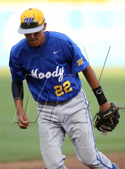 Thumbnail 1 in Foy H. Moody vs. Tomball (UIL 4A Final) photogallery.