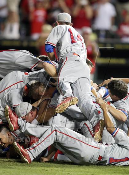 Thumbnail 1 in Foy H. Moody vs. Tomball (UIL 4A Final) photogallery.