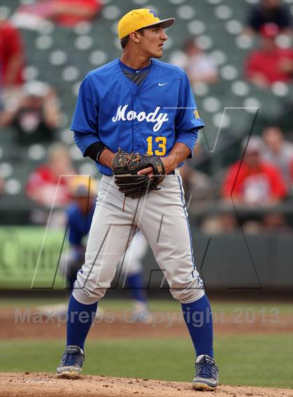 Thumbnail 2 in Foy H. Moody vs. Tomball (UIL 4A Final) photogallery.