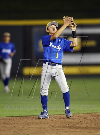 Thumbnail 3 in Foy H. Moody vs. Tomball (UIL 4A Final) photogallery.