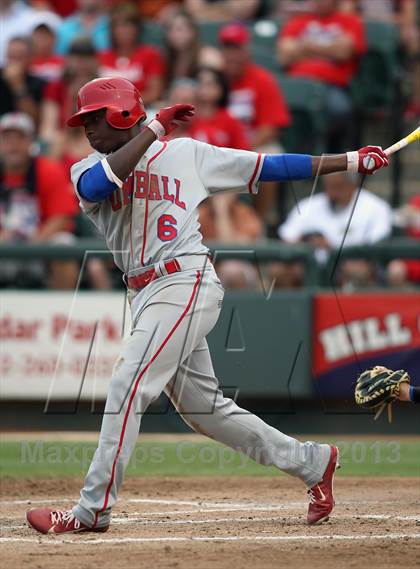Thumbnail 2 in Foy H. Moody vs. Tomball (UIL 4A Final) photogallery.