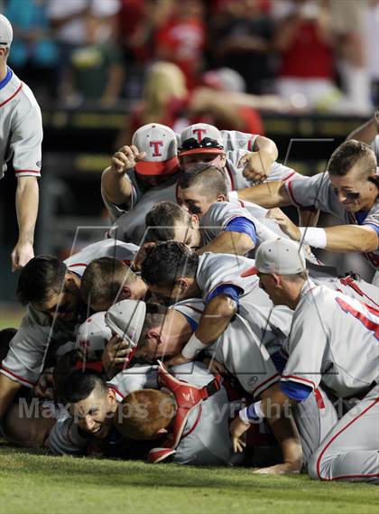 Thumbnail 1 in Foy H. Moody vs. Tomball (UIL 4A Final) photogallery.