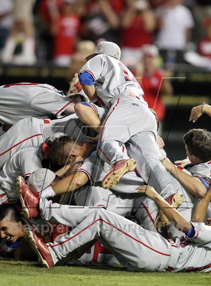 Thumbnail 2 in Foy H. Moody vs. Tomball (UIL 4A Final) photogallery.