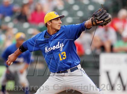 Thumbnail 2 in Foy H. Moody vs. Tomball (UIL 4A Final) photogallery.